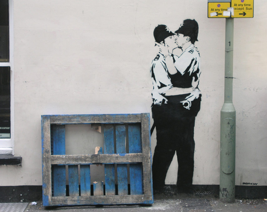 Kissing Coppers, Brighton, 2004