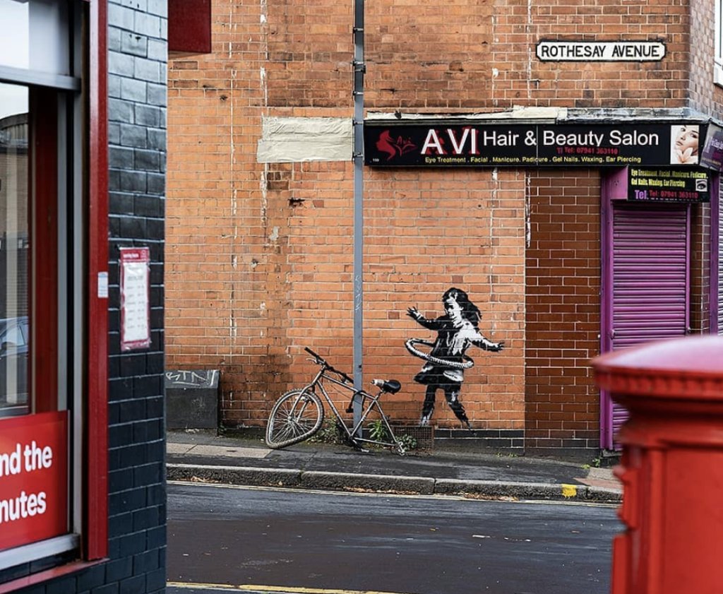 Banksy, Hoola-Hoop Girl mural
