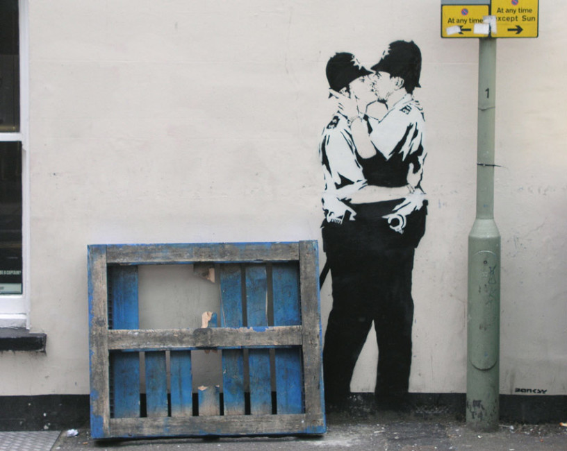 Banksy, Kissing Coppers mural