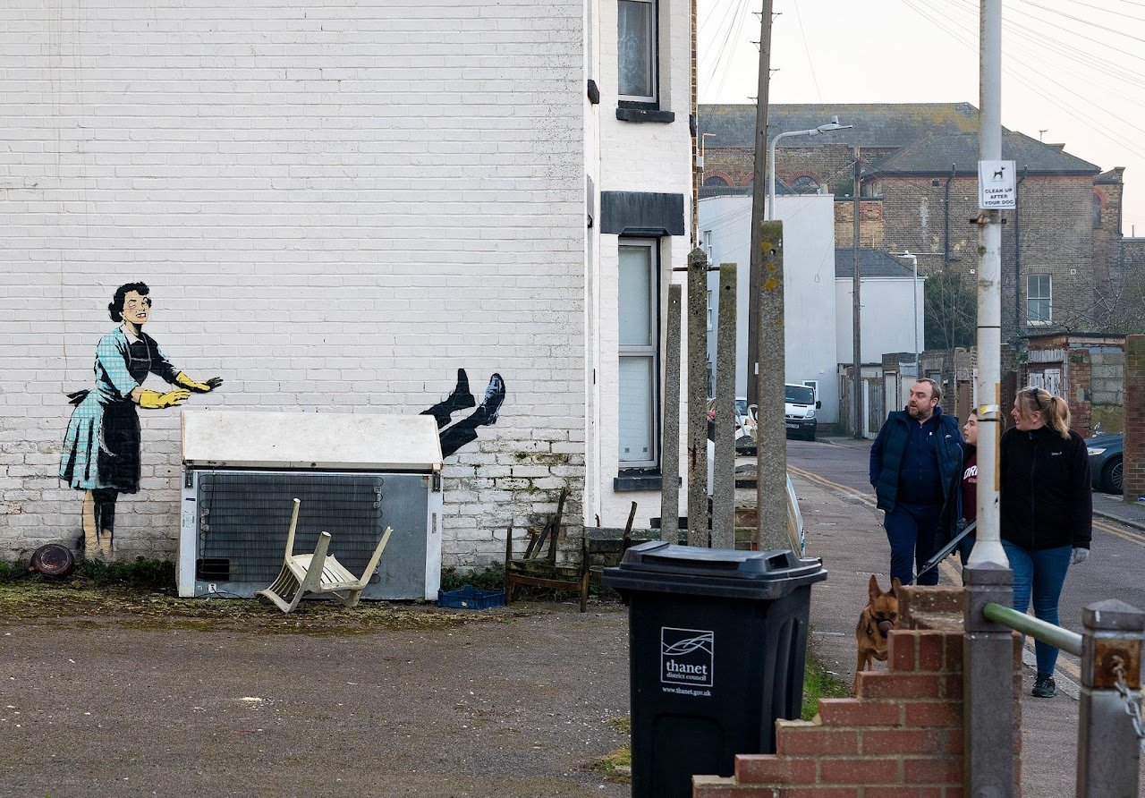 Banksy, Valentine's Day Mascara mural