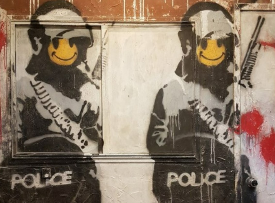Banksy, Smiley Coppers Panel I