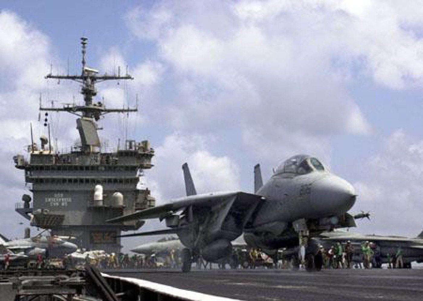 The kind of carrier-deck imagery the print reworks.